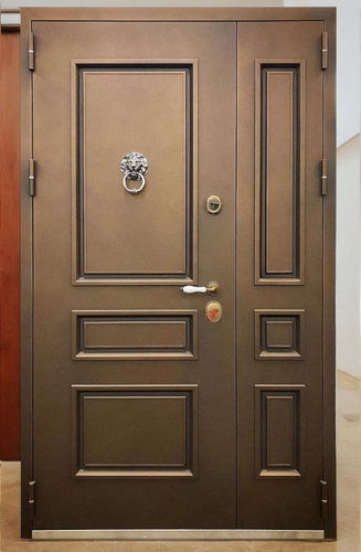 Металлобагетная дверь с кнокером
