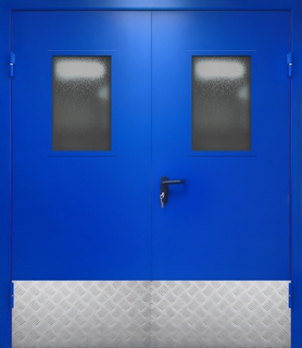 Равностворчатая стальная огнестойкая дверь с двумя стеклопакетами и отбойниками (синий тон по RAL)