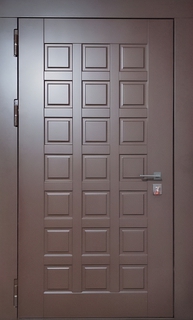 Металлическая широкая термодверь с коричневыми панелями МДФ Металлическая широкая термодверь с коричневыми панелями МДФ